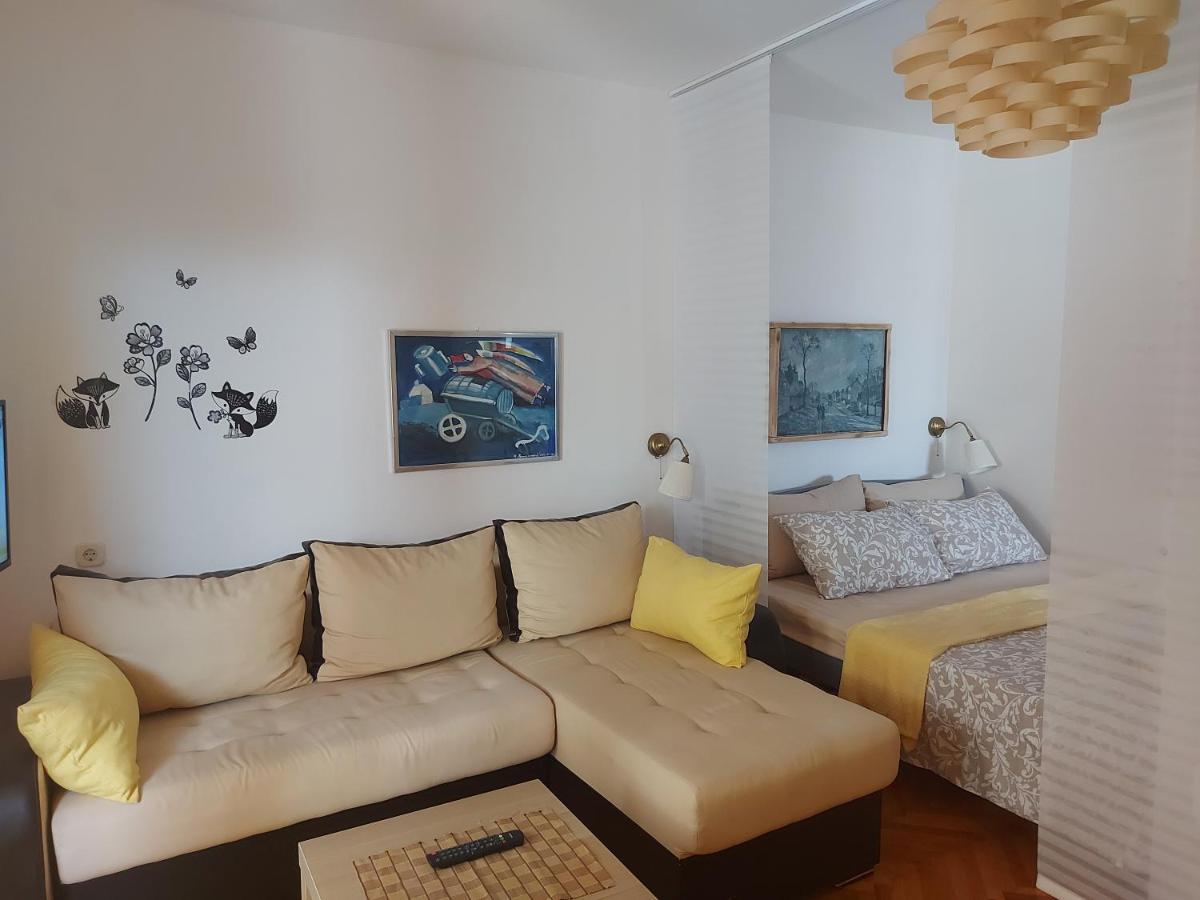 Apartments Garden Ровінь Екстер'єр фото