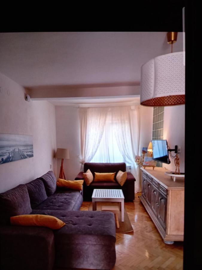 Apartments Garden Ровінь Екстер'єр фото