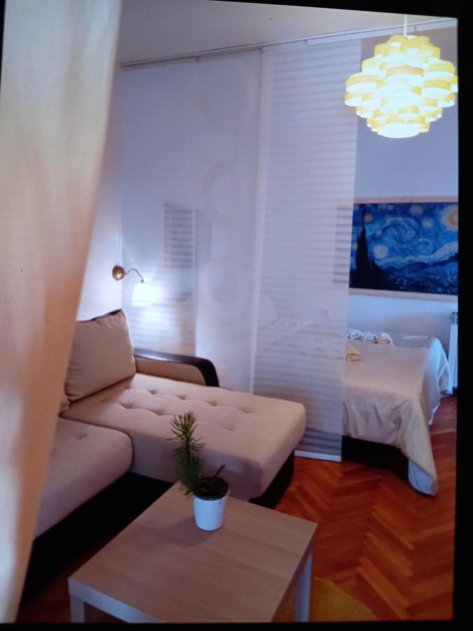 Apartments Garden Ровінь Екстер'єр фото