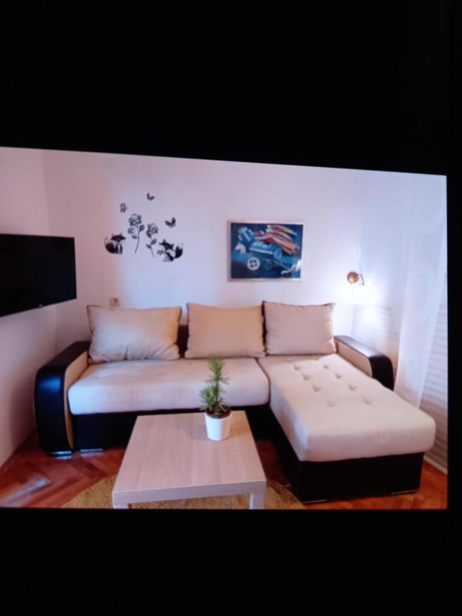 Apartments Garden Ровінь Екстер'єр фото