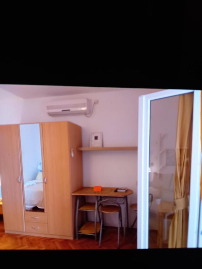 Apartments Garden Ровінь Екстер'єр фото