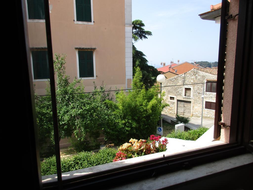 Apartments Garden Ровінь Екстер'єр фото