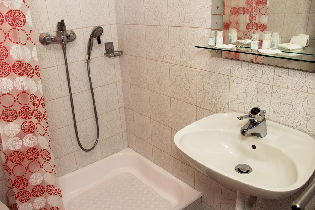 Apartments Garden Ровінь Екстер'єр фото