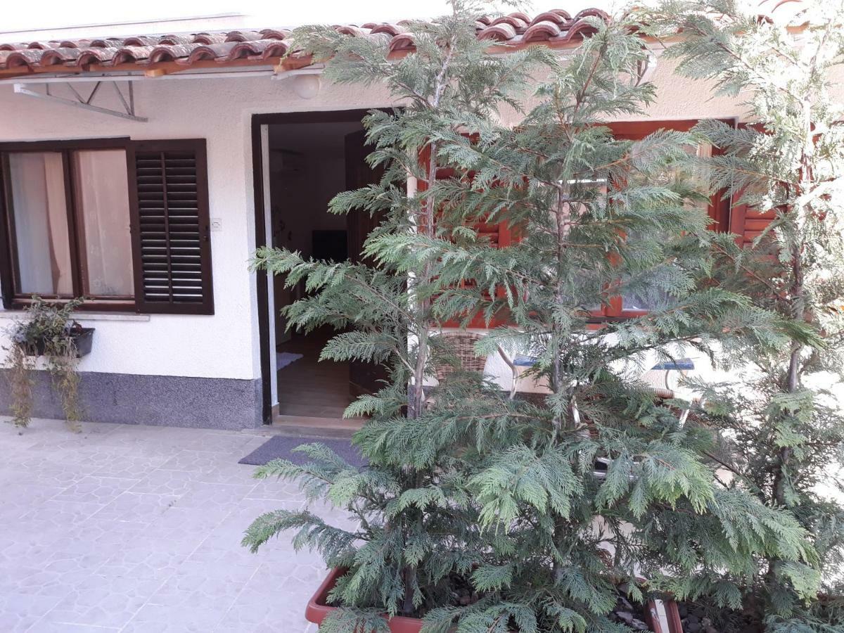 Apartments Garden Ровінь Екстер'єр фото