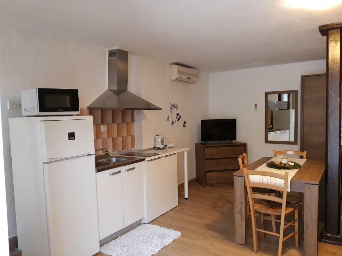 Apartments Garden Ровінь Екстер'єр фото